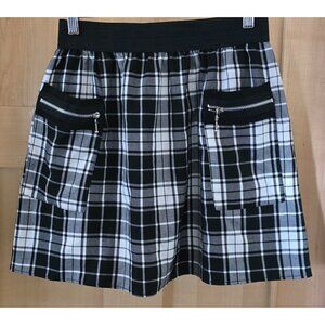 Black & White Plaid Mini Skirt With Zipper Pockets whimsygoth schoolgirl Y2K
